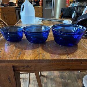 EUC VINTAGE (3) PIECE COBALT BLUE ANCHOR MIXING BOWLS